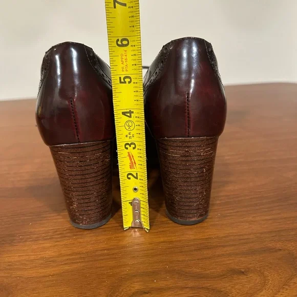 Clark’s Women’s Burgundy Genuine Leather Oxford Block Heels size 10 - Picture 4 of 8